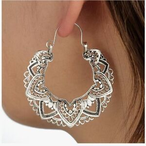 Women's earrings dangle vintage mandala new d70